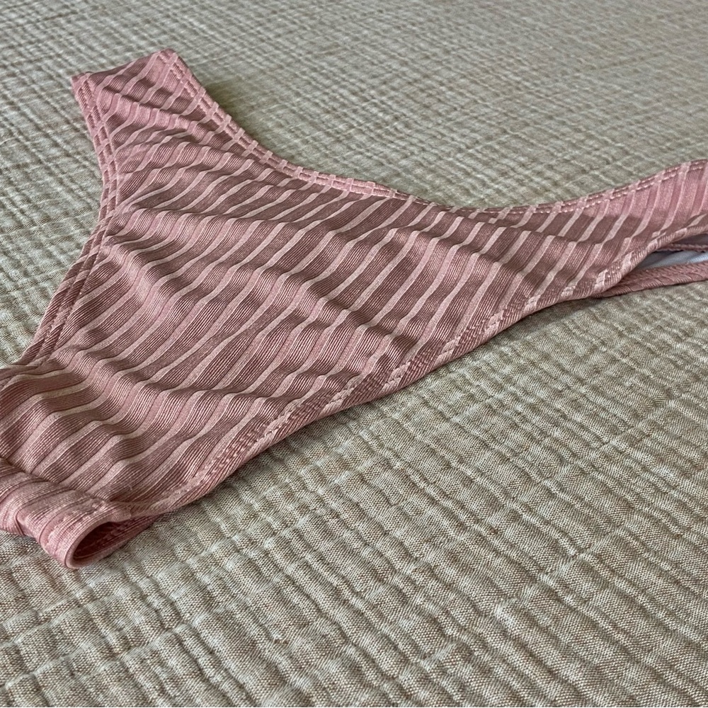Pink Ribbed Bikini Bottom 🪸 - Picture 5 of 5